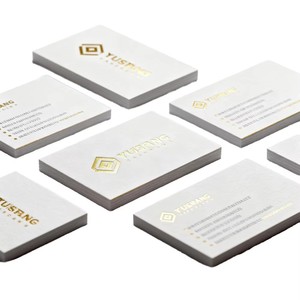 Cartes de visite personnalisées haut de gamme recyclables avec estampage à chaud doré – Service d'impression de cartes de visite personnalisées - Product Image 1