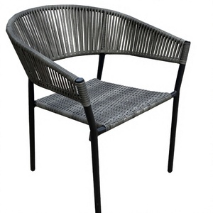 Chaise de salle à manger d'extérieur moderne et portable, en bois, avec dossier incurvé tissé à la main, structure en acier thermolaqué, pour jardin, patio, parc - Product Image 4