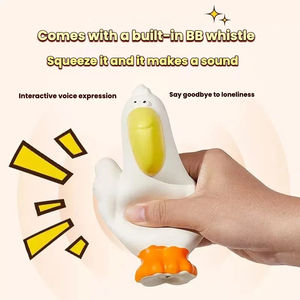 Jouets pour animaux de compagnie, ballon de football en latex qui couine, jouet durable pour mâcher, jouet interactif d'entraînement pour chien, accessoires pour chien - Product Image 3