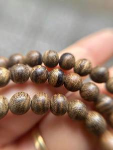 สร้อยข้อมือไม้กฤษณาเวียดนามคุณภาพสูง 108 เม็ด ขนาด 6 มม. ทำจากไม้กฤษณาสีดำธรรมชาติแท้ คุณภาพเยี่ยม - Product Image 3