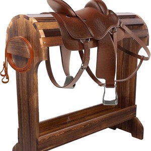 Porte-selle en bois sur pied pour l'écurie, rangement et organisation, accessoire d'équipement équestre - Product Image 5