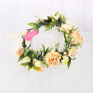 Nouvelle bague <span class=keywords><strong>de</strong></span> cheveux florale personnalisée FC1534 Hera, tissu en soie, rose rouge, noël, belles couronnes <span class=keywords><strong>de</strong></span> <span class=keywords><strong>fleurs</strong></span> - Product Image 5