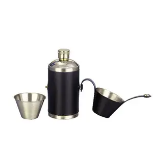Hot Selling Stainless Steel Metal Flask Leather 10oz Liquor Bottle Outdoor Travel Wine with 2 Cups Hip Flask