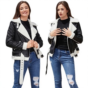 Veste en cuir pour femme doublée de fausse fourrure, col en sherpa, style motard, manches courtes, manteau d'hiver, veste et manteaux en similicuir pour femme - Product Image 1