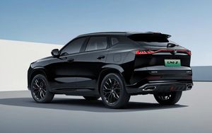 2024 compatto SUV Changan UNI-Z ibrido Plug-In con 125KM di balena blu intelligente tipo IDD elettrico trascendentale - Product Image 4