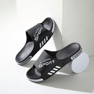 Sandales à la mode antidérapantes de grande taille pour hommes <span class=keywords><strong>Pantoufles</strong></span> d'intérieur pour étudiants et couples <span class=keywords><strong>Pantoufles</strong></span> d'extérieur en PVC - Product Image 6