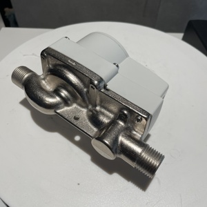 Petite <span class=keywords><strong>pompe</strong></span> à <span class=keywords><strong>eau</strong></span> automatique 24 V CC <span class=keywords><strong>pour</strong></span> lave-linge - Product Image 5