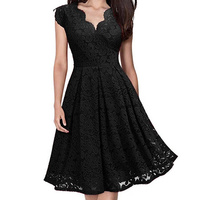 Veloria Empressline LuxeFlow Spitzen-A-Linien-Chiffonkleid mit Strahlenden Kurvendetails und Erhöhtem Modernem Femininem Design