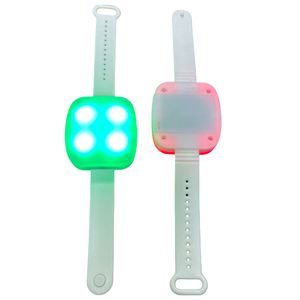 Pulsera LED de 4 Luces con Logotipo Personalizable para Conciertos, Envío Rápido, Control Remoto Aceptado para Pulseras Promocionales - Product Image 2