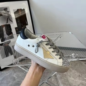 Chaussures de luxe de marque de créateur pour hommes et femmes en cuir véritable, baskets rétro d'extérieur de haute qualité avec semelle intermédiaire en caoutchouc, effet vieilli - Product Image 6
