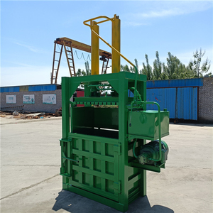 Compacteur hydraulique de bouteilles en plastique carrées Longmiao haute sécurité avec moteur et composants PLC, garantie 1 an - Product Image 3