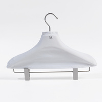 Cintre en plastique recouvert de tissu, rembourré, antidérapant, avec crochet métallique et pince à pantalon, 39 cm, pour rangement