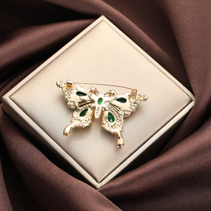 Broche de Mariposa con Pedrería, Estilo Europeo, Aleación de Zinc, Accesorio de Joyería para Mujer, Corsage para Fiesta - Product Image 3