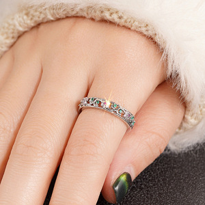 Anello Floreale Colorato per Donne, Design Delicato con Fiori Freschi, Gioiello da Dito alla Moda - Product Image 2