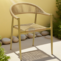 Chaise de jardin en osier courbé avec corde pour patio Chaise de salle à manger d'extérieur empilable au design de luxe pour patio Vente en gros