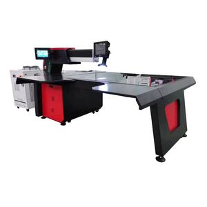 Máquina de soldadura láser con letras de canal para acero 300W/500W con mesa de alta precisión y pistola de soldadura - Product Image 3