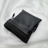 Pochette de rangement de bijoux en cuir PU personnalisée avec logo de marque pochette à cordon étanche en cuir pour lunettes de soleil