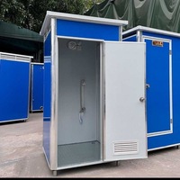 Cabine mobile préfabriquée en acier, toilettes extérieures multifonctionnelles modernes avec des caractéristiques en plastique de luxe pour quai ou usage en micro-maison