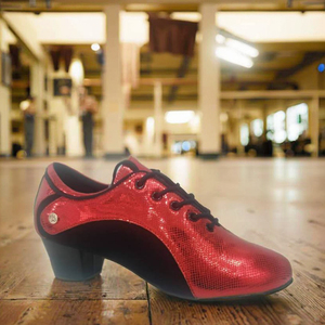 <span class=keywords><strong>Zapatos</strong></span> <span class=keywords><strong>de</strong></span> <span class=keywords><strong>baile</strong></span> latino rojos a la moda para mujer, suela <span class=keywords><strong>de</strong></span> gamuza dividida con cordones, zapato <span class=keywords><strong>de</strong></span> <span class=keywords><strong>baile</strong></span> para práctica <span class=keywords><strong>de</strong></span> <span class=keywords><strong>Salsa</strong></span> con cojín trasero - Product Image 2
