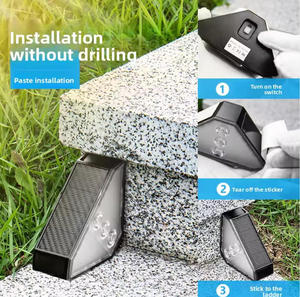 Luces Solares Triangulares para Escaleras de Exterior, IP55 Impermeables, Iluminación Solar Decorativa de 3 LED para Jardín, Valla, Patio Trasero y Camino - Product Image 2