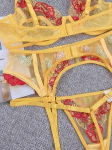 优雅奢华碎花刺绣文胸内裤套装舒适透气氨纶网布蕾丝透明3件套 - Product Image 3