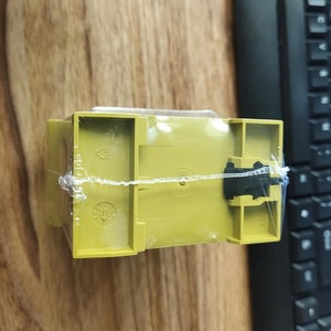 Pilz Xv2 0.5/24Vdc <b>Relay</b> 774504 774506 Electromechanical Safety <b>Relay</b> - Product Image 3