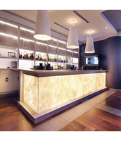 Comptoir de bar sur mesure en pierre d'onyx rétroéclairée rvb