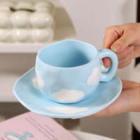 Haute valeur dessin animé nuage Design tasses à café en céramique soucoupes sous glaçure couleur compagnon cadeau peint à la main après-midi thé couvercle