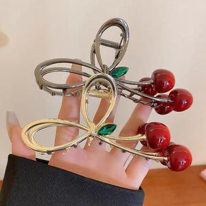 Pinzas elegantes para el pelo de <span class=keywords><strong>Metal</strong></span> cereza para mujer, pasadores de moda coreana, pinzas grandes para el pelo de tiburón con cola de caballo para niñas - Product Image 2