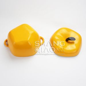 <span class=keywords><strong>Cocotte</strong></span> <span class=keywords><strong>en</strong></span> <span class=keywords><strong>fonte</strong></span> émaillée <span class=keywords><strong>en</strong></span> forme de cloche et de poivre, cuisson au four néerlandais - Product Image 4