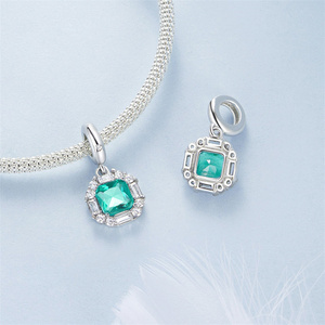 Migliore qualità Design di nicchia singolo oggetto S925 argento Sterling elegante misteriosa collana con pendente verde chiaro - Product Image 5