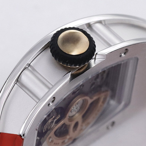 Reloj de pulsera con forma de barril para mujer, reloj de pulsera con esqueleto incrustado de diamantes, correa de goma roja, reloj elegante para mujer, reloj de lujo - Product Image 5