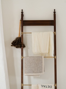 Porte-manteau en bois de style rétro français et moyen-ancien avec design vertical pour salon et chambre à coucher, meubles de maison - Product Image 5