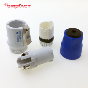 Conector de Salida de Audio y Video Profesional SREXACT Gris de 3 Pines, 20A, 250V, Hembra, SVP592FB-GY - Product Image 1