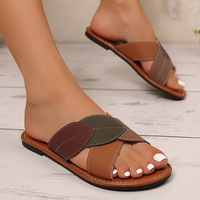 Sandales plates tendance pour femmes - Chaussures de plage décontractées et confortables, pantoufles légères pour l'extérieur