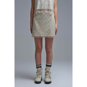 Minigonna a Paillettes con Bordo Smerlato in Crema - Product Image 1