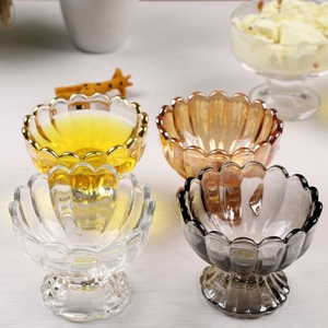 Bols à dessert en verre Tasses à glace en verre Mini bols à dessert à pied trifle - Product Image 1