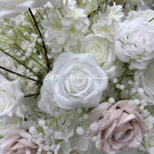 Nuevo Diseño de Camino de Flores Artificiales de Baby's Breath para Decoraciones de Bodas, Graduaciones, Pascua y Halloween - Tela de Seda Ecológica - Product Image 3