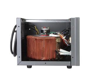 เครื่องควบคุมแรงดันไฟฟ้าอัตโนมัติแบบเฟสเดียว TND1(SVC)-1.5kVA  แรงดันไฟฟ้าขาเข้า 160~250V แรงดันไฟฟ้าขาออก 220V 4%  ใช้ในบ้าน/สำนักงาน  ประสิทธิภาพ 92% - Product Image 1