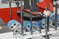 Machine de laminage pour panneaux muraux en WPC à rainures, colle à froid