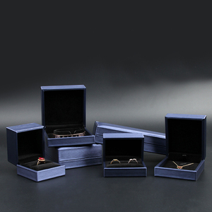 KA01 مخصص مستطيلي مع عبوة هدايا جلدية مربعة الشكل مع شعار - Product Image 2