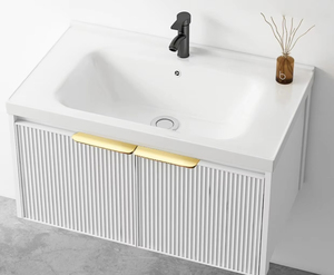 Ensemble <span class=keywords><strong>de</strong></span> <span class=keywords><strong>meuble</strong></span>-lavabo mural <span class=keywords><strong>de</strong></span> <span class=keywords><strong>salle</strong></span> <span class=keywords><strong>de</strong></span> <span class=keywords><strong>bain</strong></span> moderne <span class=keywords><strong>de</strong></span> luxe personnalisé en noir cannelé avec poignée dorée, armoire miroir et lavabo en céramique - Product Image 2