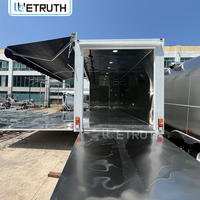 Remorque de magasin mobile Wetruth avec vitrine pleine longueur, présentoirs à vêtements et surface personnalisable pour l'image de marque