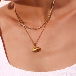 Colgante de Concha Personalizado de Moda con Perlas y Chapado en Oro de 18K sobre Acero Inoxidable para Collar Fino de Mujer - Product Image 2
