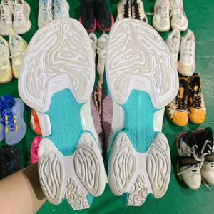 Zapatillas Deportivas Bales para Niños, Zapatillas de Baloncesto Usadas de Marca, Venta al por Mayor de Zapatos Originales de Segunda Mano para Hombre - Product Image 2