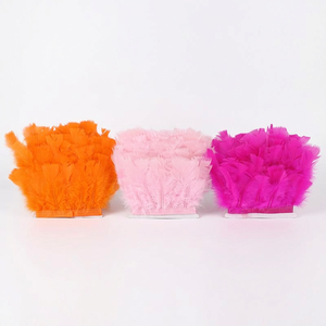 Frange de <span class=keywords><strong>plumes</strong></span> de dinde plates, motif teinté, 13-18 cm, avec rubans en satin - Product Image 1