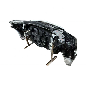 Utilisé pour <span class=keywords><strong>Mercedes</strong></span> Benz Classe <span class=keywords><strong>C</strong></span> W205 Pare-chocs avant avec radiateur et phares pour le remplacement du pare-chocs avant - Product Image 6