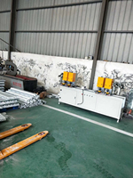 Machine de fixation automatique à vis, pour fabrication de fenêtres et de portes, pièces
