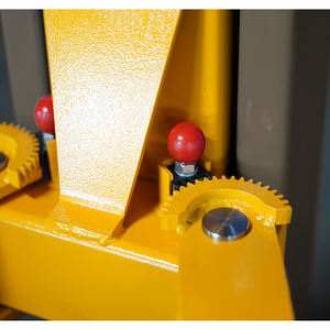 رافعة سيارات هواتونغ بشهادة CE، مخصصة بحمولة 3.5 طن، فتح يدوي من جانب واحد، رافعة ثنائية العمود بأفضل سعر للمرآب - Product Image 4