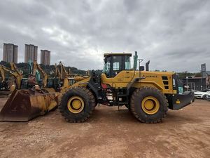 Chargeuse sur pneus SDLG 968F d'occasion avec moteur et boîte de vitesses, capacité de charge nominale de 17 tonnes, utilisation en construction, prix bas à vendre - Product Image 4
